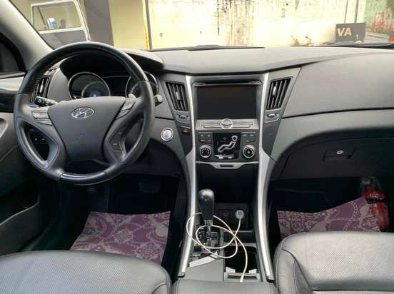 HYUNDAI-SONATA-2011