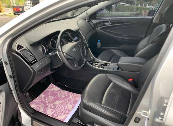 HYUNDAI-SONATA-2011