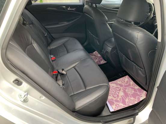 HYUNDAI-SONATA-2011