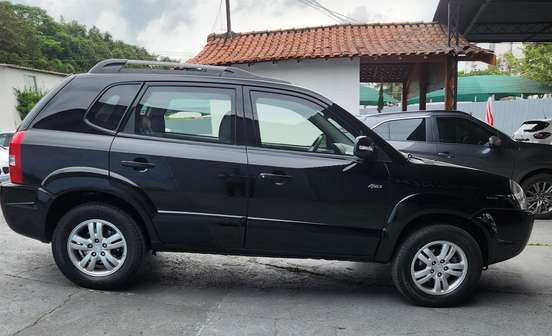 HYUNDAI-TUCSON-2008