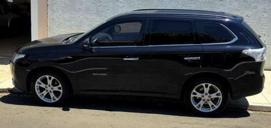MITSUBISHI-OUTLANDER-2013