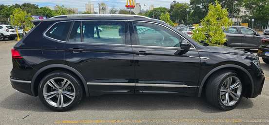 VOLKSWAGEN-TIGUAN-2019