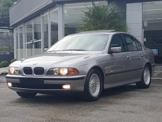 BMW 540i 4.4 TOURING V8 32V GASOLINA 4P AUTOMÁTICO