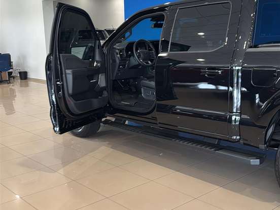 FORD-F-150-5.0 V8 GASOLINA CD LARIAT BLACK FX4 AUTOMÁTICO FORD-F-150-2024