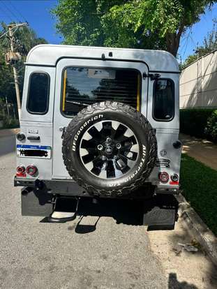 LAND ROVER-DEFENDER-2009