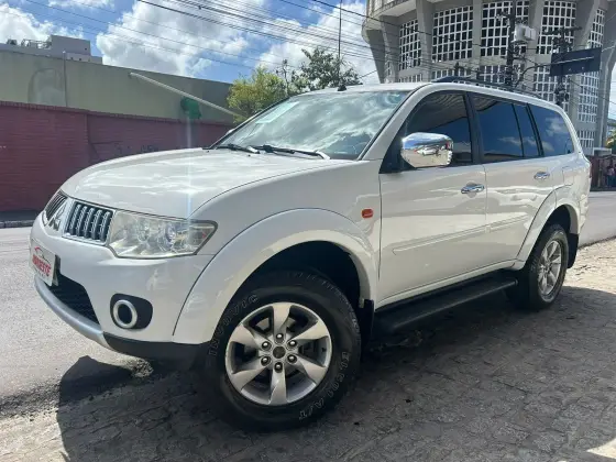 MITSUBISHI PAJERO DAKAR 3.2 HPE 4X4 7 LUGARES 16V TURBO INTERCOOLER DIESEL 4P AUTOMÁTICO MITSUBISHI PAJERO DAKAR 3.2 HPE 4X4 7 LUGARES 16V TURBO INTERCOOLER DIESEL 4P AUTOMÁTICO