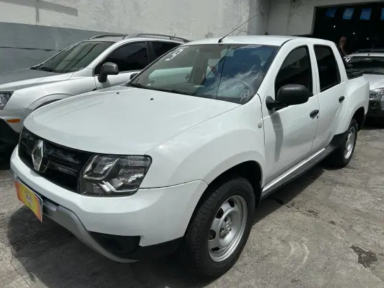 RENAULT DUSTER OROCH 1.6 16V SCE FLEX EXPRESSION MANUAL RENAULT DUSTER OROCH 1.6 16V SCE FLEX EXPRESSION MANUAL