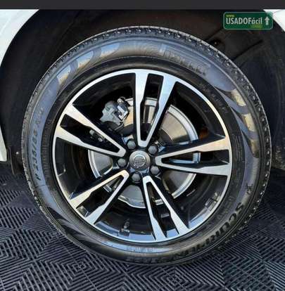 VOLVO-XC60-2020