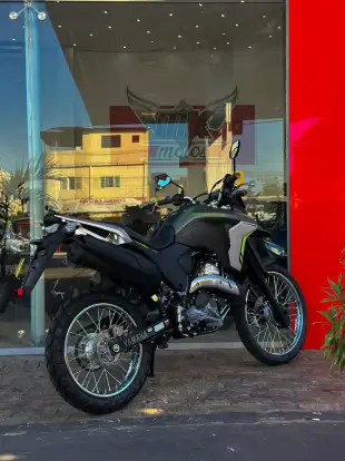 YAMAHA-XTZ 250 LANDER CONNECTED-2025