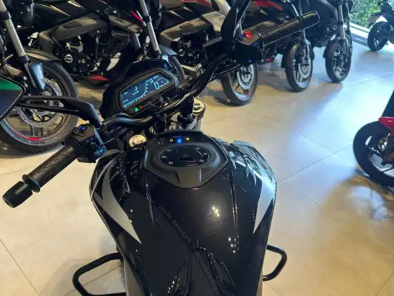 BAJAJ-DOMINAR 250 BAJAJ-DOMINAR 250-2025