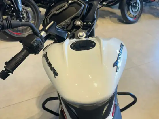BAJAJ-DOMINAR NS160 BAJAJ-DOMINAR NS160-2025