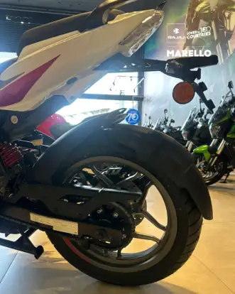 BAJAJ-DOMINAR NS160-2025