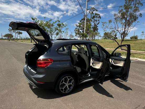 BMW-X1-2.0 16V TURBO ACTIVEFLEX SDRIVE20I X-LINE 4P AUTOMÁTICO BMW-X1-2019