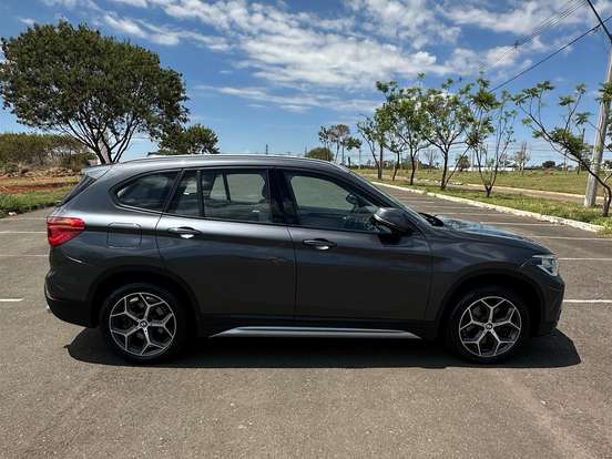 BMW-X1-2.0 16V TURBO ACTIVEFLEX SDRIVE20I X-LINE 4P AUTOMÁTICO BMW-X1-2019