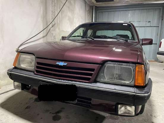 CHEVROLET-MONZA-1988