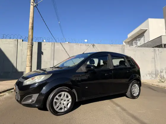 FORD FIESTA 1.0 ROCAM SE 8V FLEX 4P MANUAL
