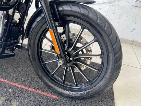 HARLEY-DAVIDSON-SPORTSTER IRON 883 HARLEY-DAVIDSON-SPORTSTER IRON 883-2015