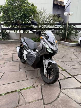 HONDA ADV 
