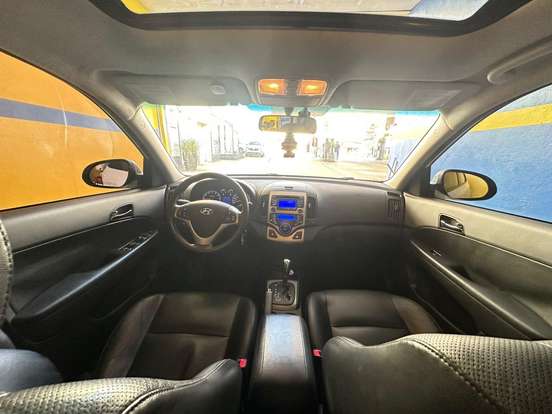 HYUNDAI-I30-2.0 MPFI GLS 16V GASOLINA 4P AUTOMÁTICO HYUNDAI-I30-2012