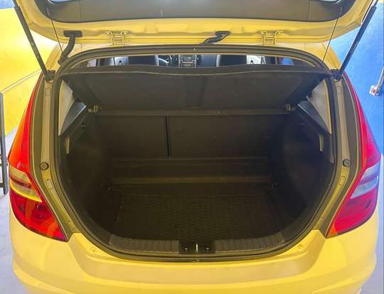 HYUNDAI-I30-2.0 MPFI GLS 16V GASOLINA 4P AUTOMÁTICO HYUNDAI-I30-2012