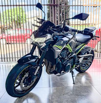 KAWASAKI Z900 