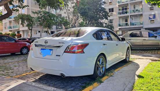 NISSAN-ALTIMA-2013