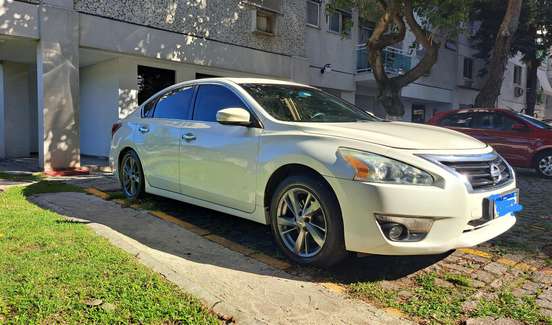 NISSAN-ALTIMA-2013