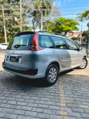 PEUGEOT-207-2010