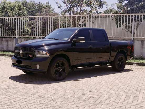 RAM-1500-5.7 V8 GASOLINA LIMITED CD 4X4 AUTOMÁTICO RAM-1500-2023