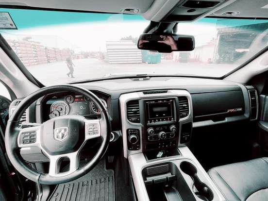 RAM-1500-5.7 V8 GASOLINA LIMITED CD 4X4 AUTOMÁTICO RAM-1500-2023