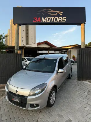 RENAULT SANDERO 1.6 PRIVILÉGE 16V FLEX 4P AUTOMÁTICO