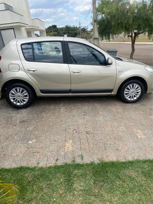 RENAULT SANDERO 1.6 PRIVILÉGE 16V FLEX 4P AUTOMÁTICO
