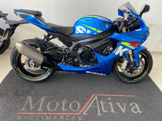 SUZUKI GSX-R750 