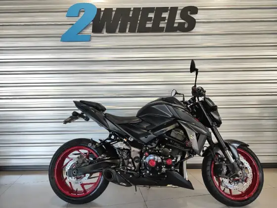 SUZUKI GSX-S750A 