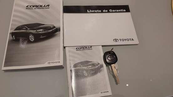 TOYOTA-COROLLA-2010