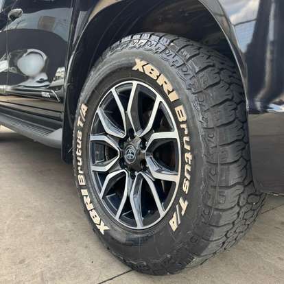 TOYOTA-HILUX-2021