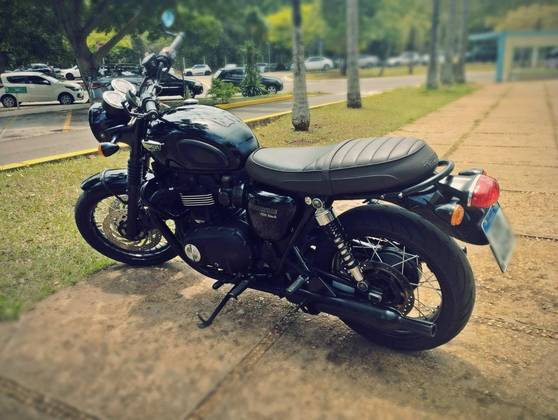 TRIUMPH BONNEVILLE T120 BLACK 1200 