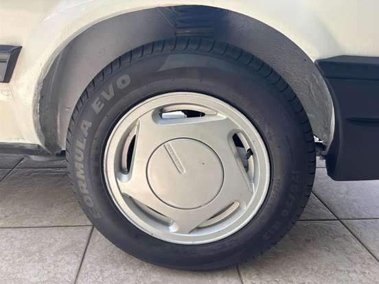 VOLKSWAGEN-VOYAGE-1.6 GL 8V GASOLINA 2P MANUAL VOLKSWAGEN-VOYAGE-1989