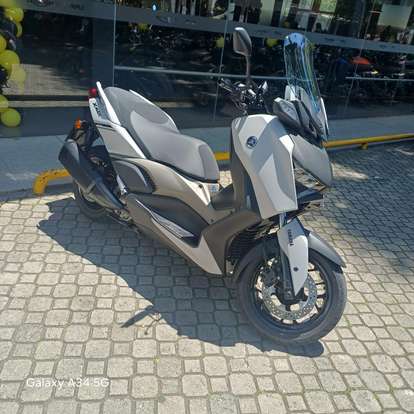 YAMAHA-XMAX 250 CONNECTED ABS-2025