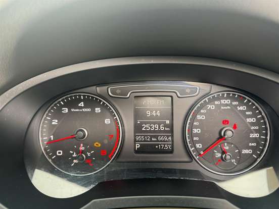 AUDI-Q3-2.0 TFSI AMBIENTE QUATTRO 4P GASOLINA S TRONIC AUDI-Q3-2013