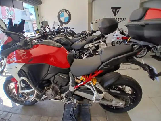 DUCATI MULTISTRADA 1200 V4 S 