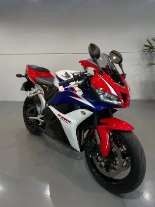 HONDA CBR 600RR HONDA CBR 600RR