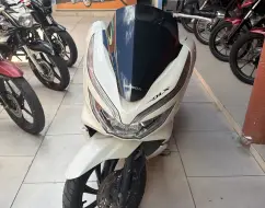 HONDA PCX DLX HONDA PCX DLX