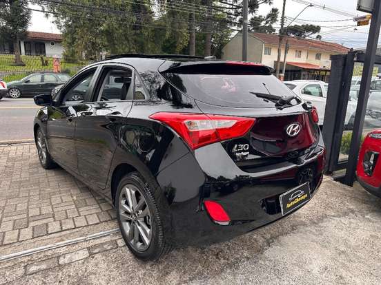 HYUNDAI-I30-1.8 MPI 16V GASOLINA 4P AUTOMATICO HYUNDAI-I30-2015