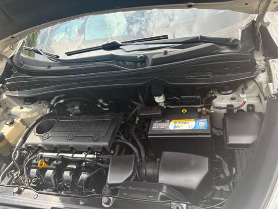 HYUNDAI-IX35-2.0 MPFI GLS 4X4 16V GASOLINA 4P AUTOMÁTICO HYUNDAI-IX35-2010