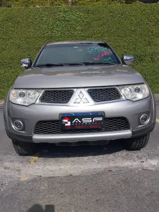 MITSUBISHI L200 TRITON 3.5 HPE 4X4 CD V6 24V FLEX 4P AUTOMÁTICO