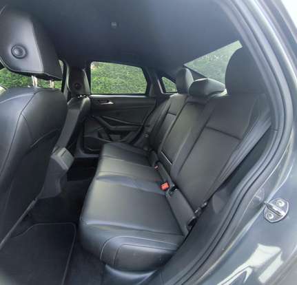 VOLKSWAGEN-JETTA-1.4 250 TSI TOTAL FLEX R-LINE TIPTRONIC VOLKSWAGEN-JETTA-2018