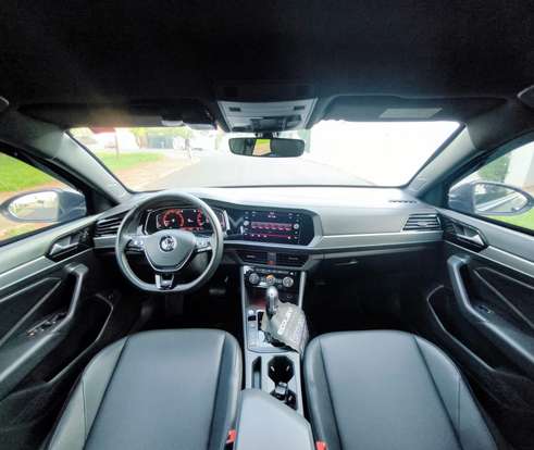 VOLKSWAGEN-JETTA-2018
