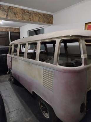 VOLKSWAGEN-KOMBI-1974