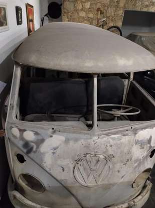 VOLKSWAGEN-KOMBI-1974